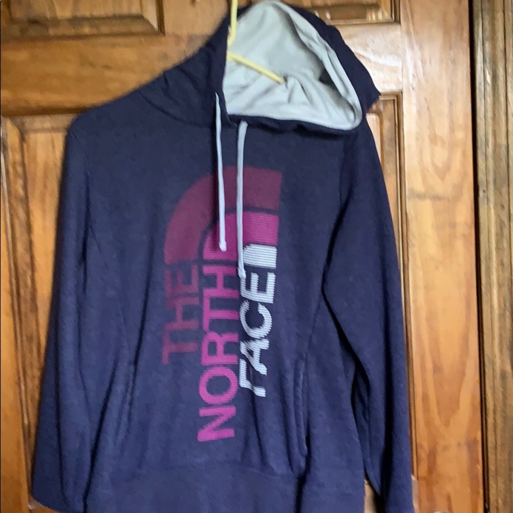 Women’s The North Face hoodie